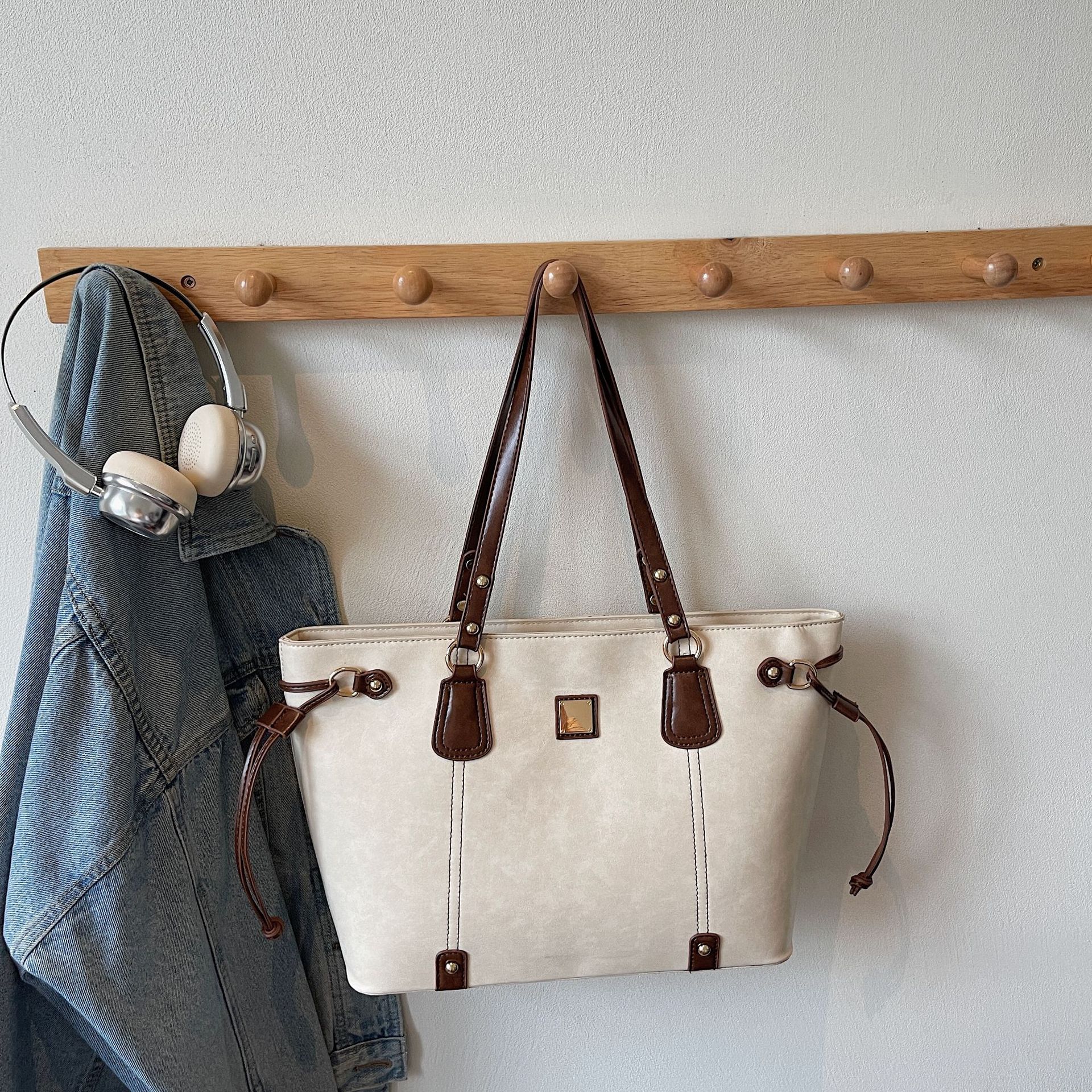 Large-capacity Bucket Tote Bag
