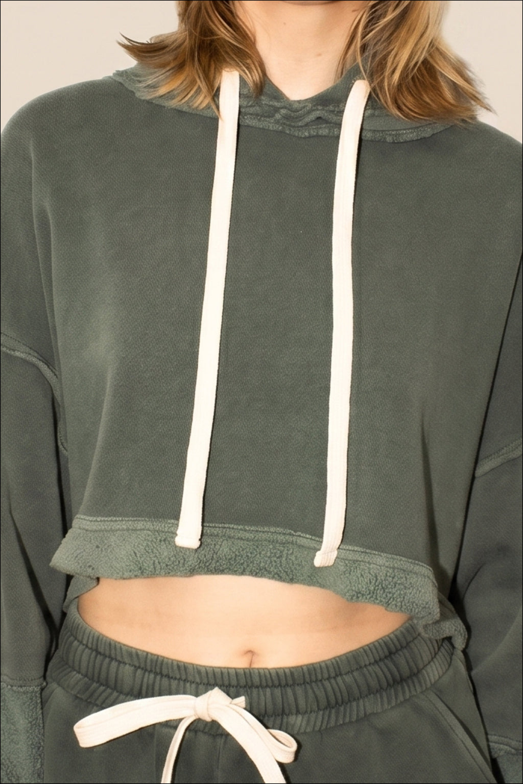 The Bonnie Cropped Hoodie - Olive