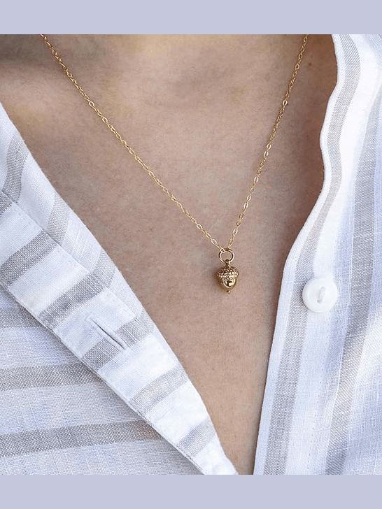 Acorn Charm- Dainty 14k Gold Filled Jewelry - Courbe et Compagnie
