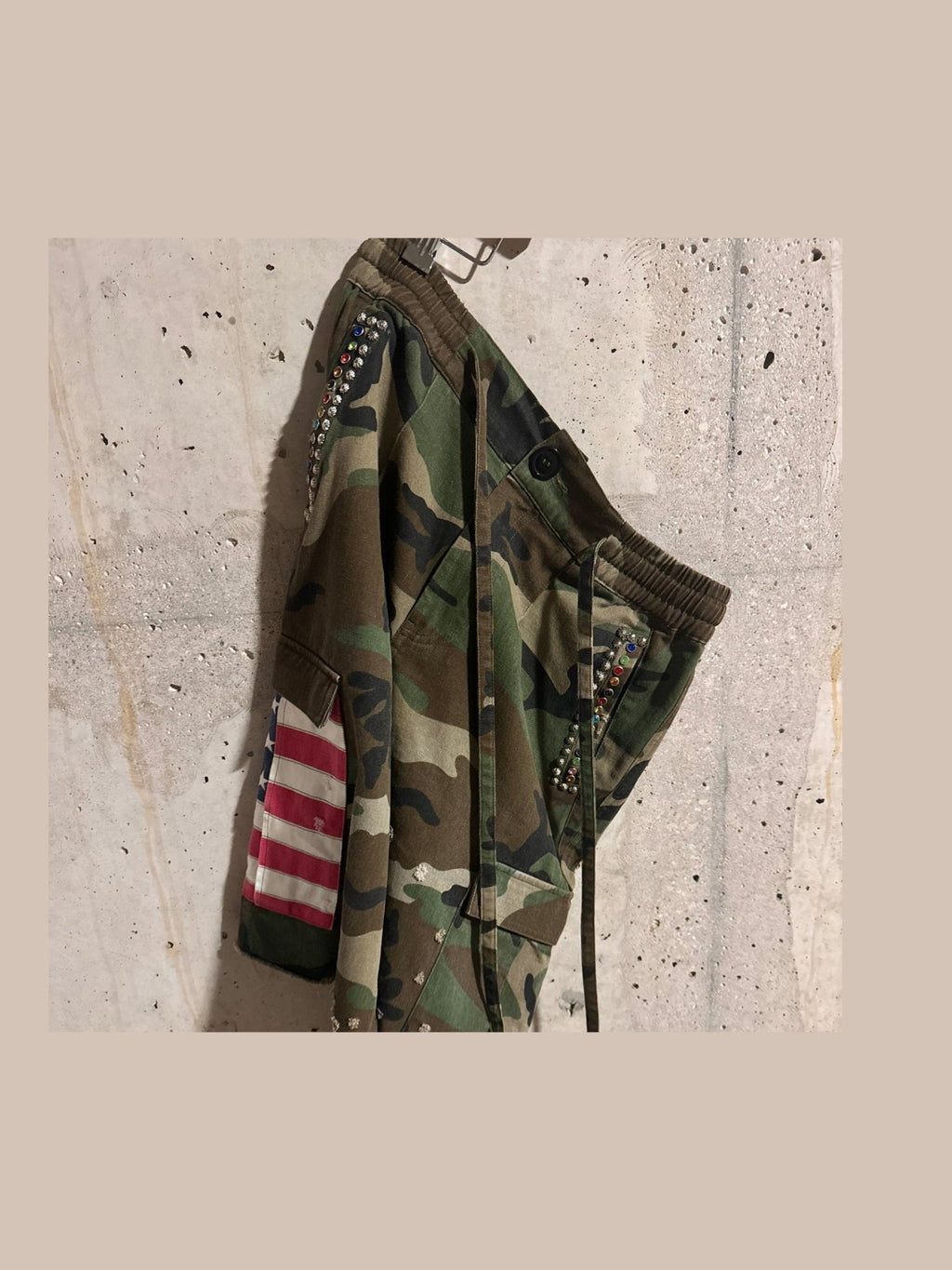 Americana Camo Pleated Rhinestone Shorts - Courbe et Compagnie