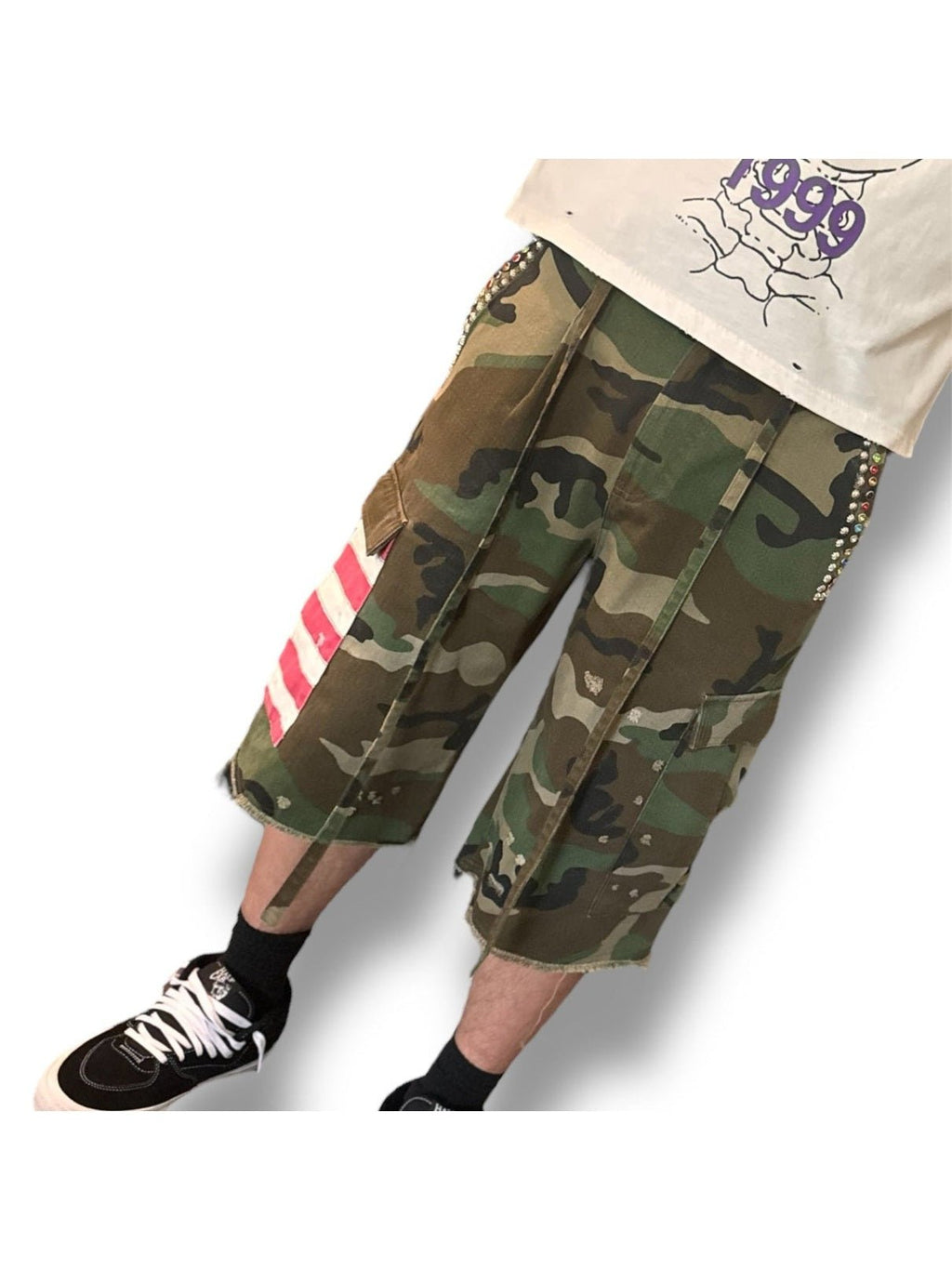 Americana Camo Pleated Rhinestone Shorts - Courbe et Compagnie