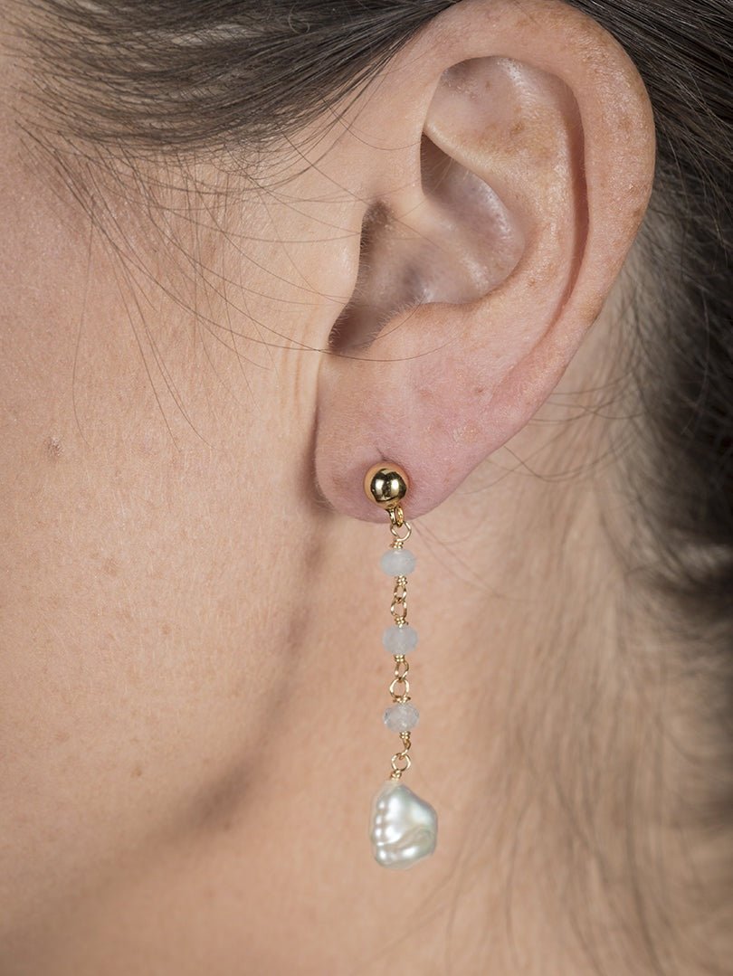 Aquamarine and Freshwater Pearl Hanging Earrings - Courbe et Compagnie