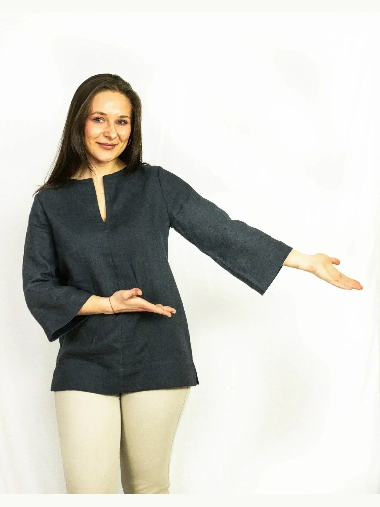 Asphalt Grey Linen Oversize Top – Modern & Comfortable Blouse - Courbe et Compagnie