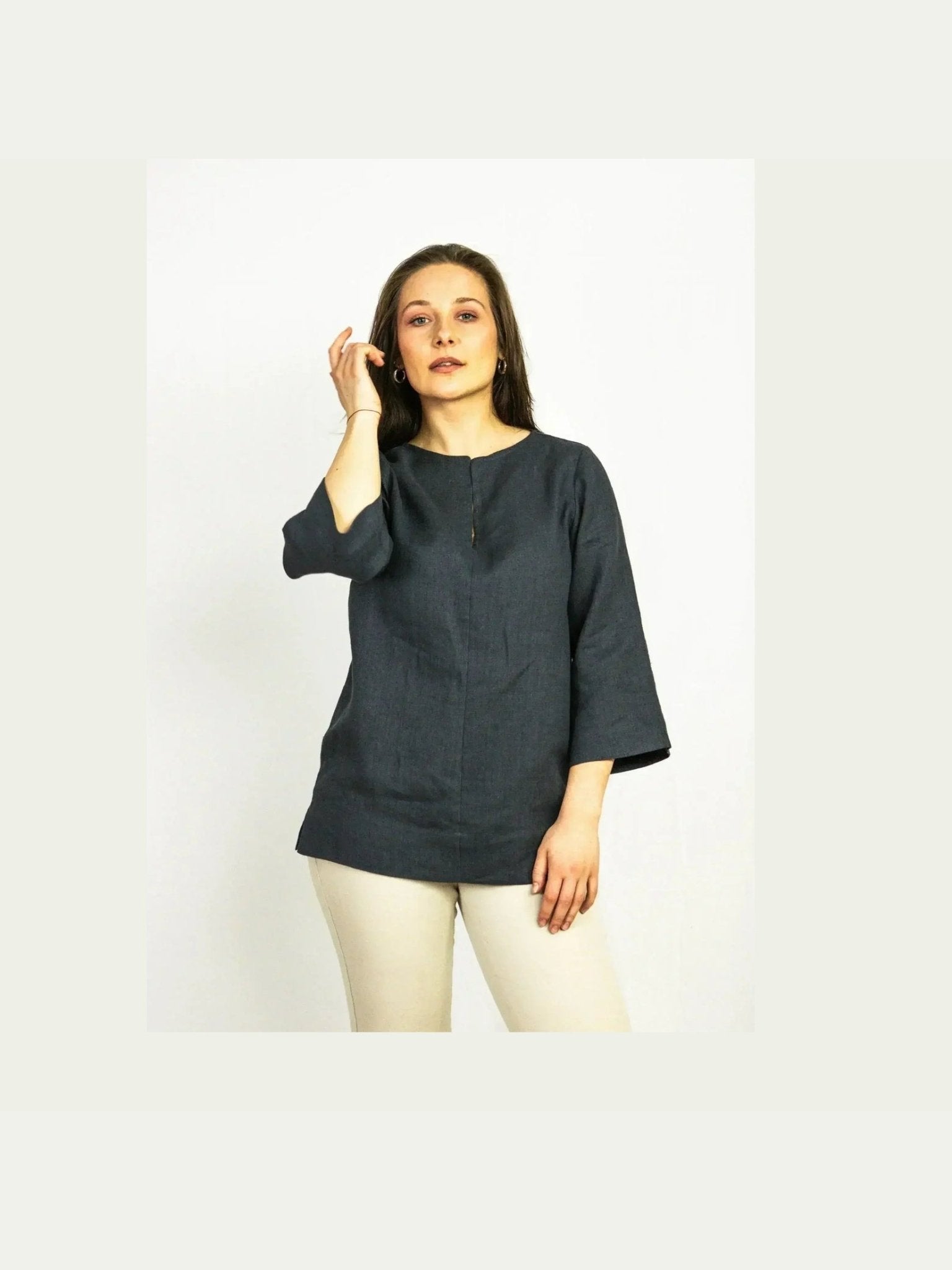 Asphalt Grey Linen Oversize Top – Modern & Comfortable Blouse - Courbe et Compagnie