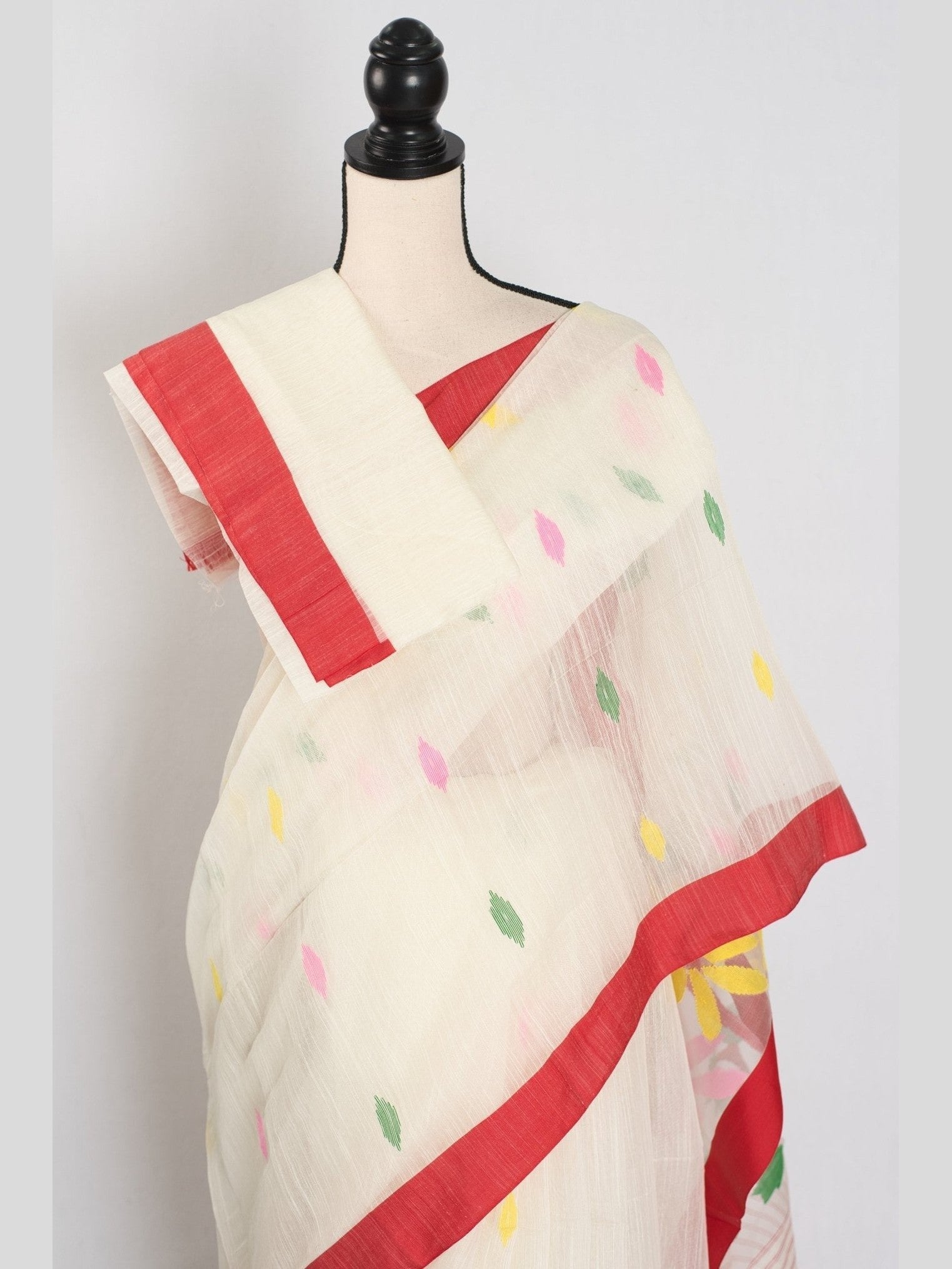 Balaka: White & Red Bengal Linen-Cotton Saree | Traditional Lal-Par Saree - Courbe et Compagnie
