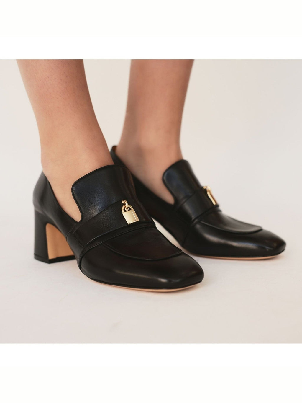 Black Leather Lock Heel Loafer - Courbe et Compagnie
