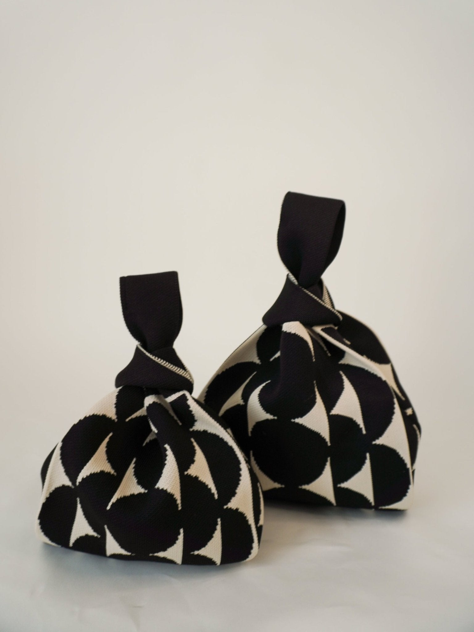 Black Portobello Handbag - Courbe et Compagnie