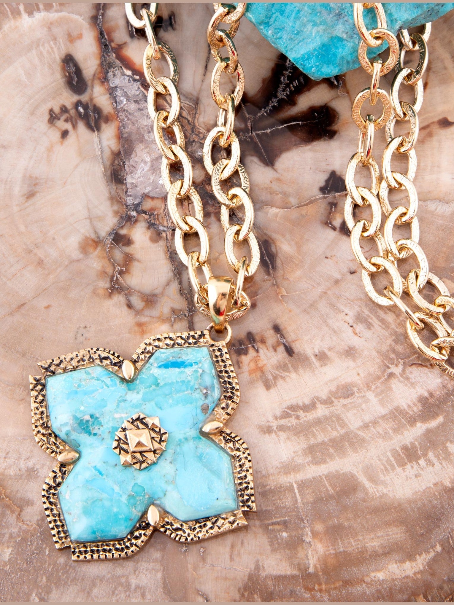 Blue Turquoise Maltese Cross Golden Pendant Necklace - Courbe et Compagnie