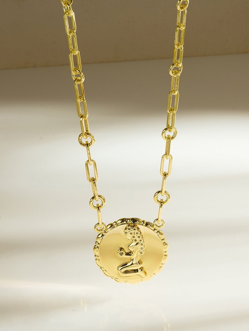 Bold CZ Zodiac Link Pendant Necklace - Courbe et Compagnie