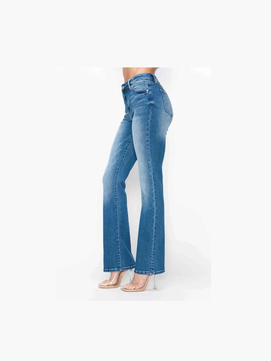 bytos Full Size Distressed High Rise Jeans with Pockets - Courbe et Compagnie