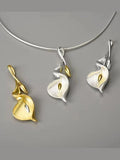 Calla Lily Necklace - Courbe et Compagnie