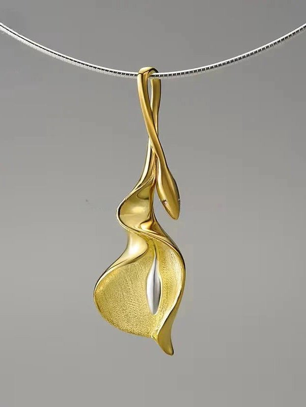 Calla Lily Necklace - Courbe et Compagnie
