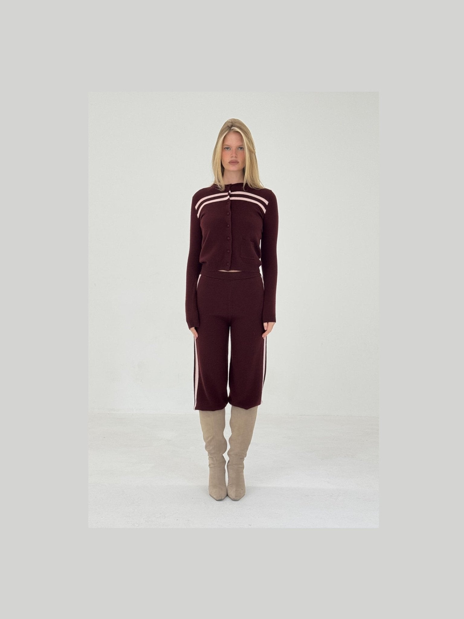 CASHMERE WOOL STRIPE CARDIGAN IN RASPBERRY CREAM - Courbe et Compagnie