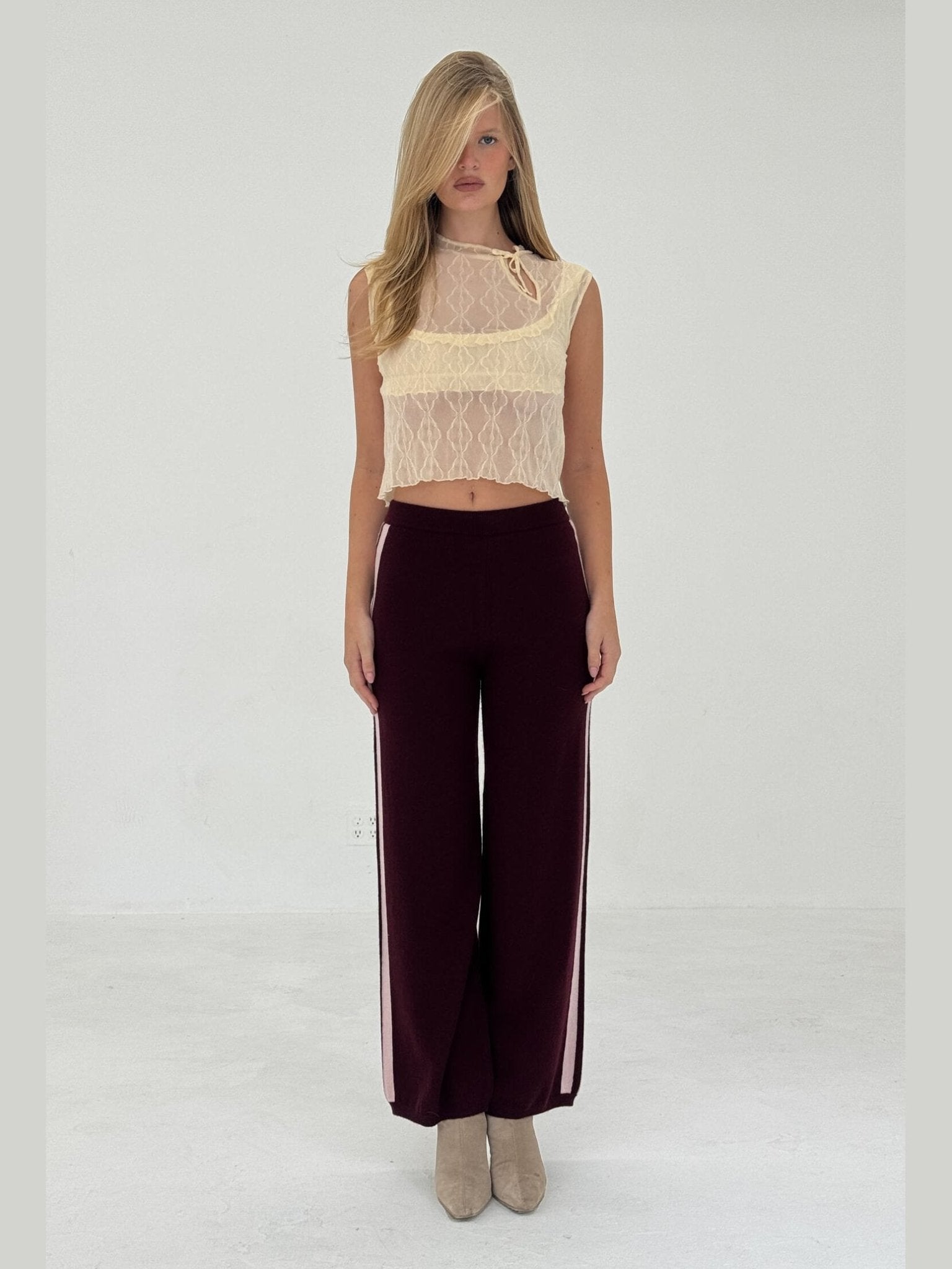 CASHMERE WOOL STRIPE WIDE-LEG PANT IN RASPBERRY - Courbe et Compagnie