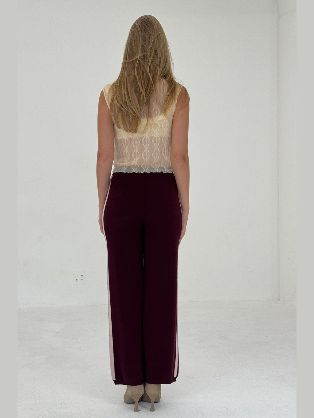 CASHMERE WOOL STRIPE WIDE-LEG PANT IN RASPBERRY - Courbe et Compagnie