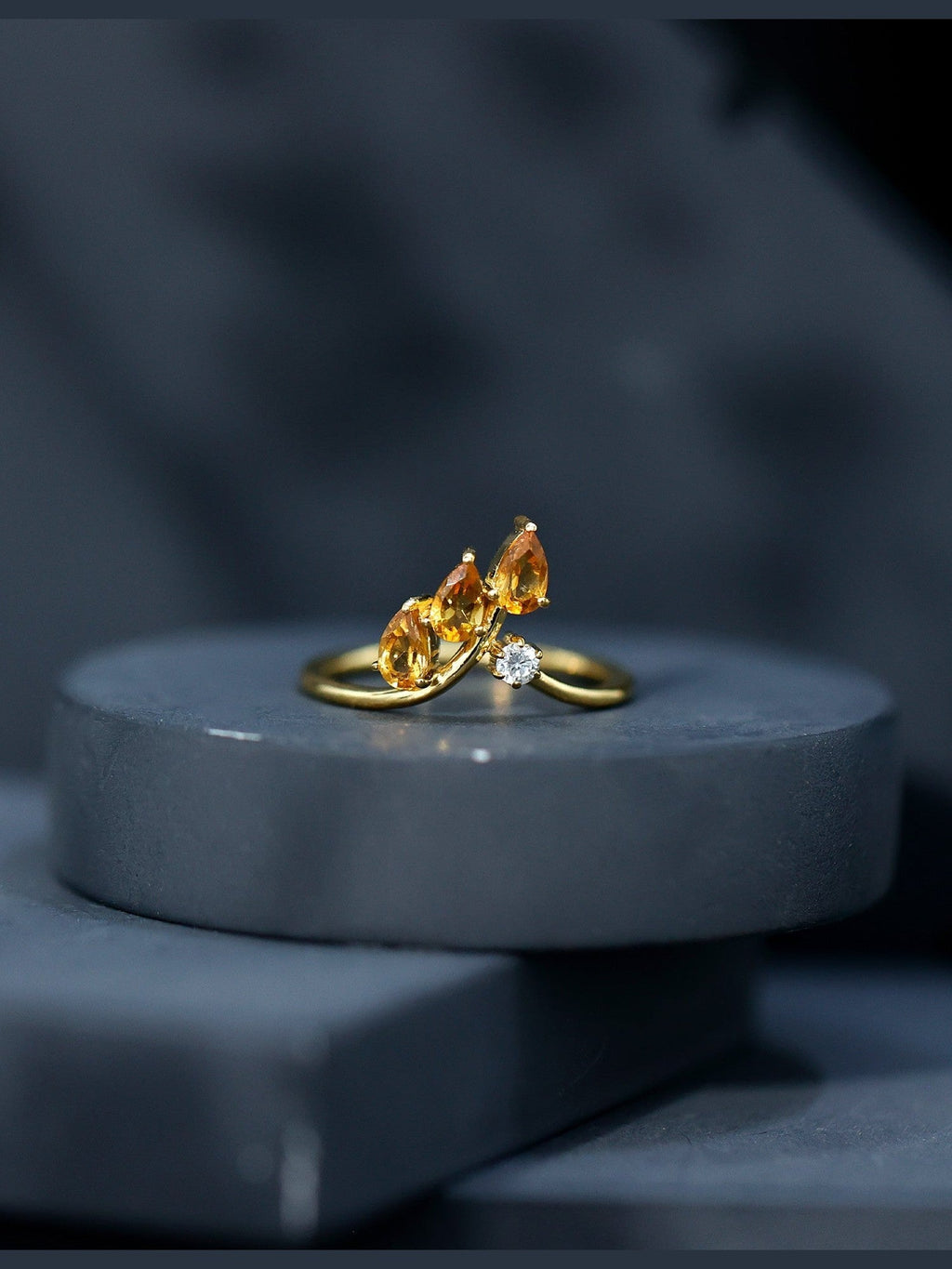 Certified Pear Shaped Citrine Ring Guard with Lab Diamond - Courbe et Compagnie