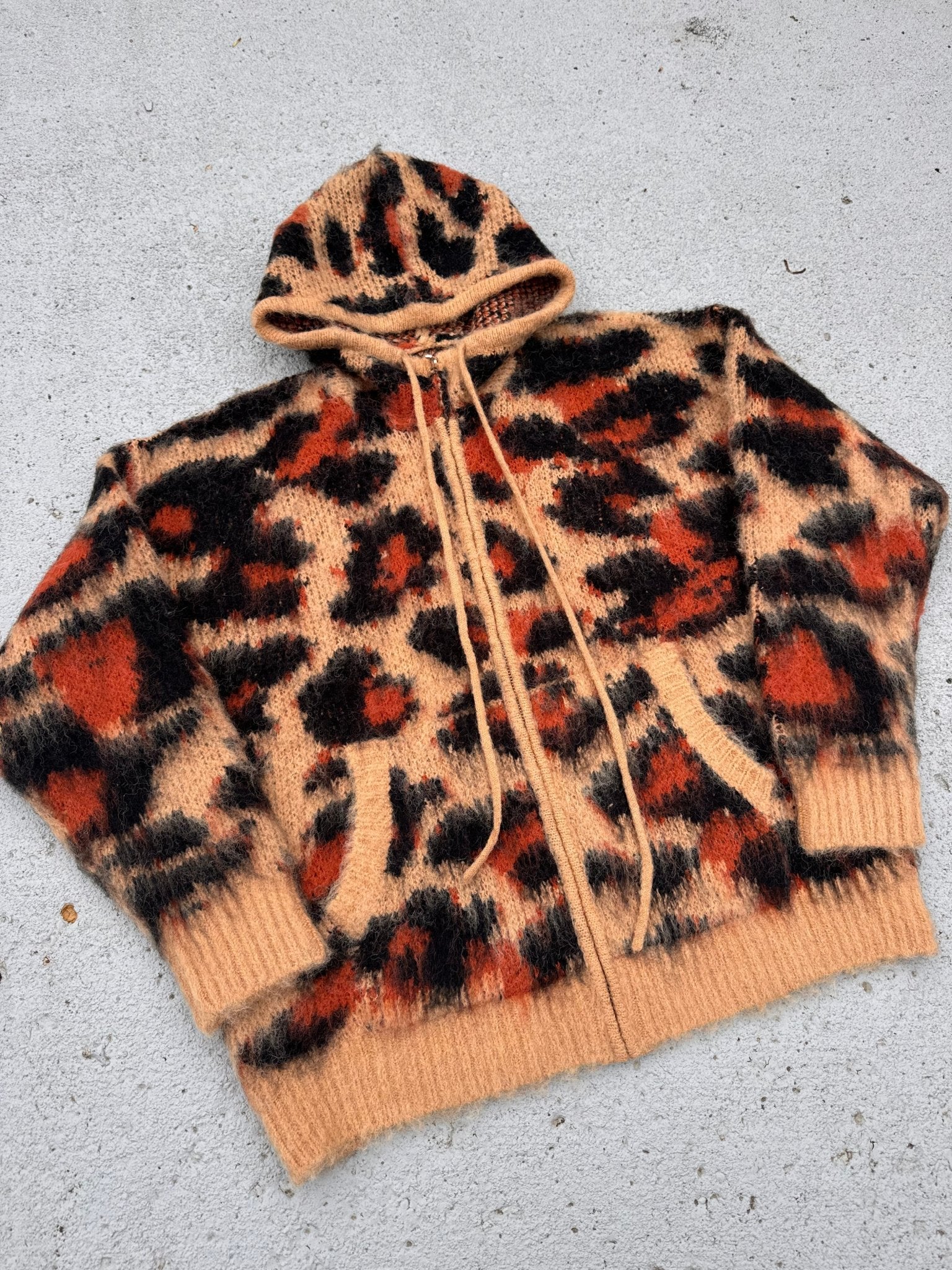 Cheetah Mohair Zip Up Jacket Luxurious Sheen Knitwear - Courbe et Compagnie