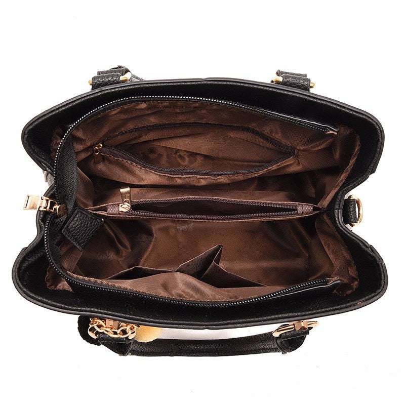 Chic and Versatile Woven Handbag with Tassel Charm - Courbe et Compagnie
