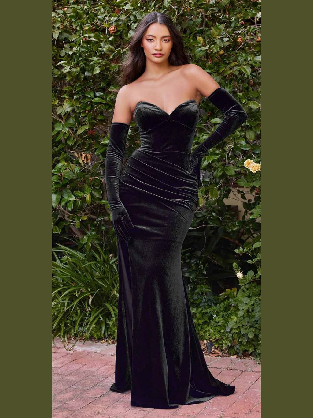 Cinderella Divine CH176 Vintage Velvet Hollywood Strapless Fitted Gown - Courbe et Compagnie