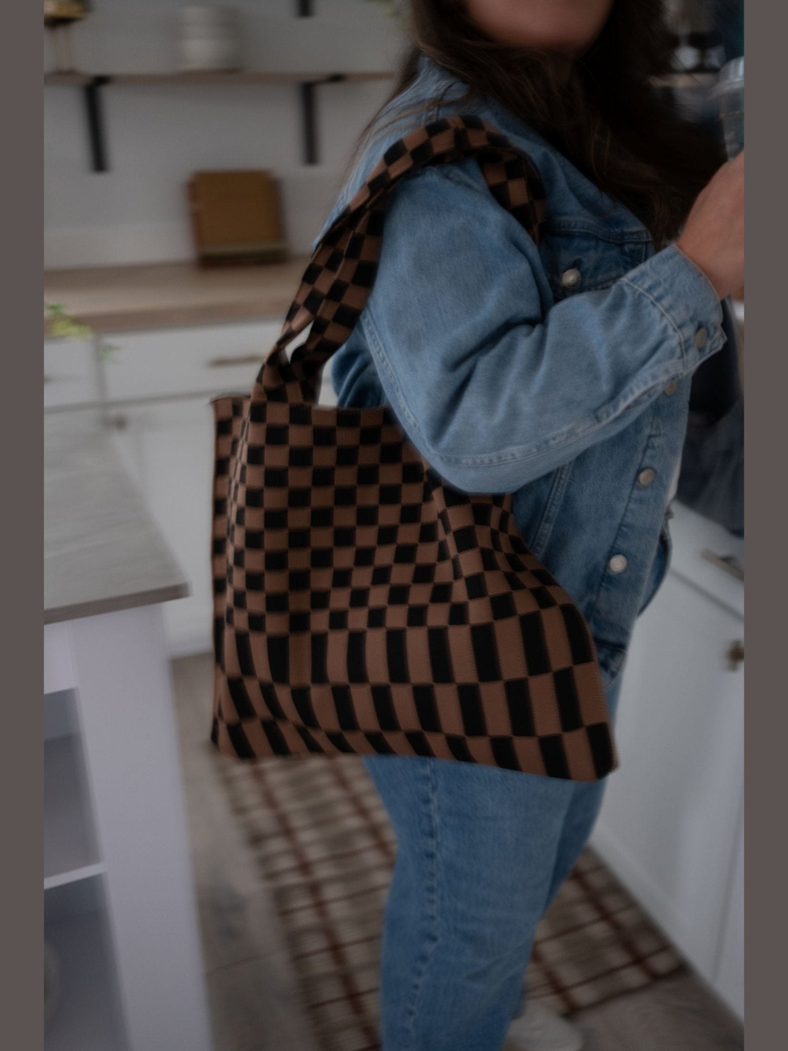 Classic Checkered Skinny Tote - Courbe et Compagnie