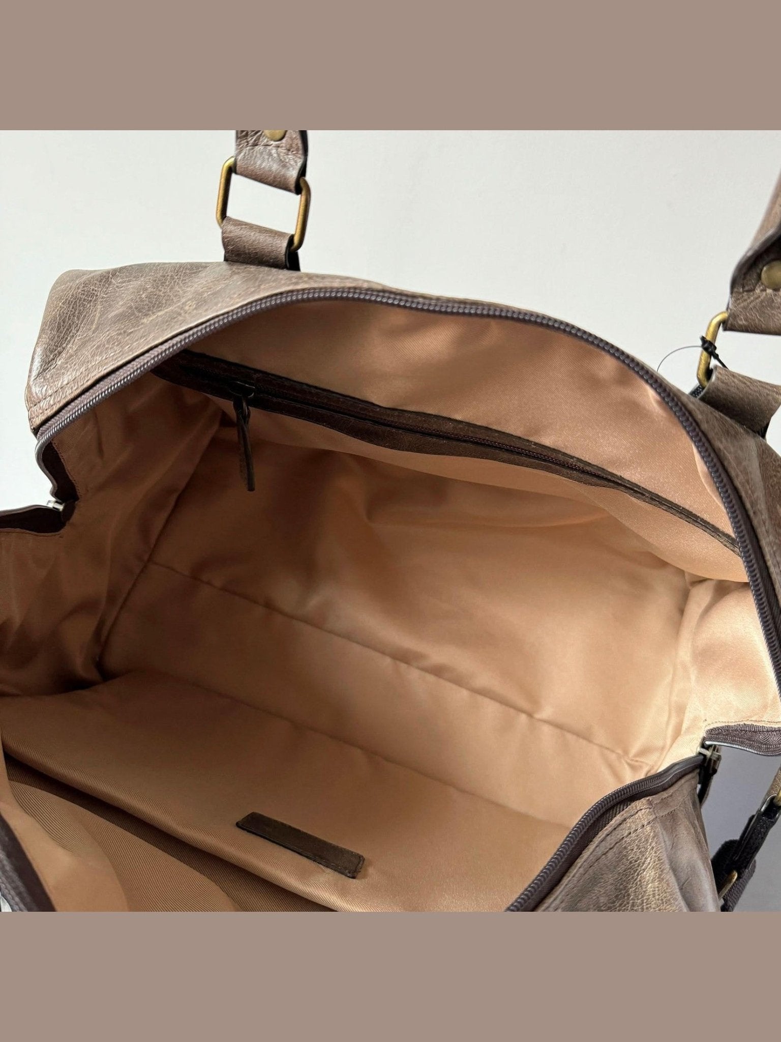 Crazy Horse Leather Weekender Bag – Full-Grain Travel Duffel with Laptop Pocket - Courbe et Compagnie