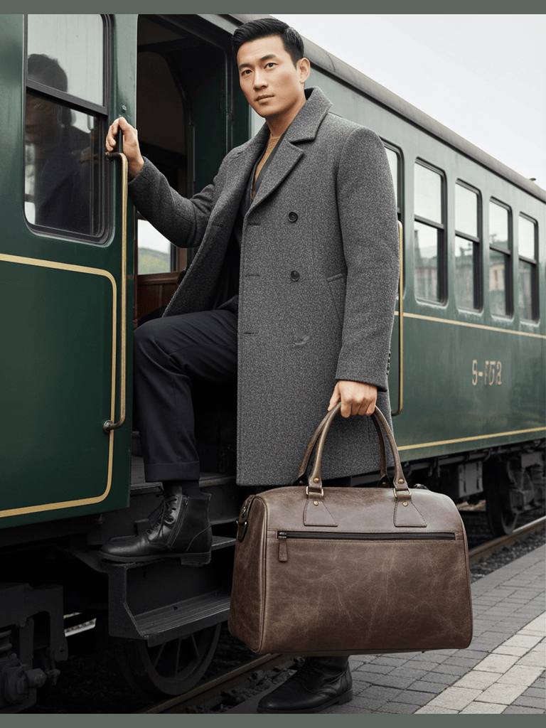 Crazy Horse Leather Weekender Bag – Full-Grain Travel Duffel with Laptop Pocket - Courbe et Compagnie