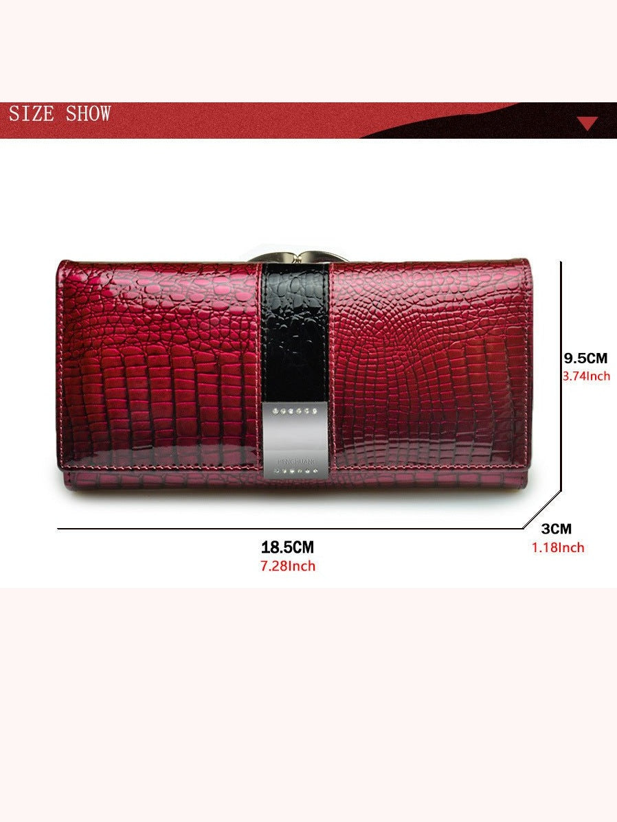 Crocodile Pattern Leather Wallet - Courbe et Compagnie