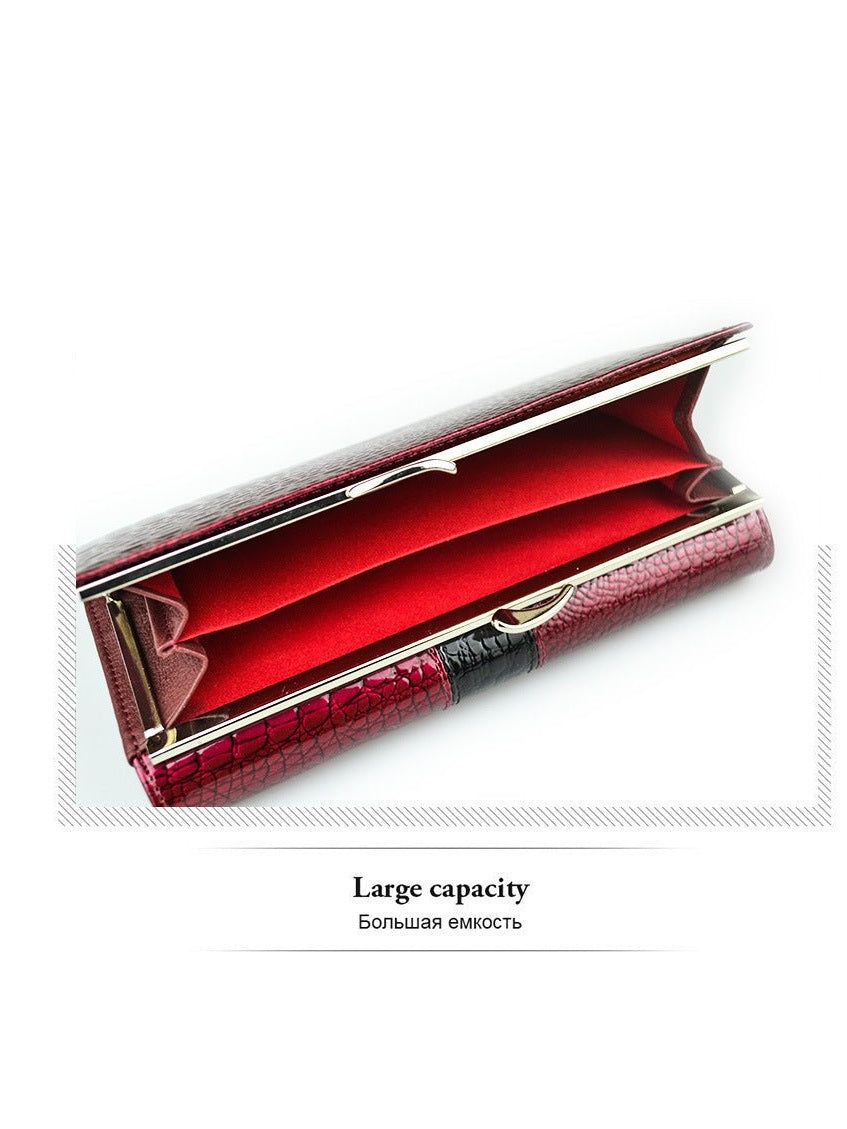 Crocodile Pattern Leather Wallet - Courbe et Compagnie