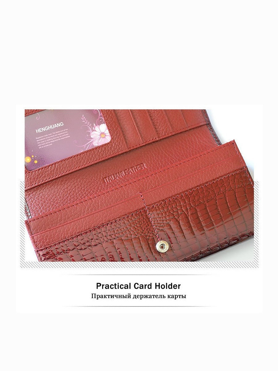 Crocodile Pattern Leather Wallet - Courbe et Compagnie