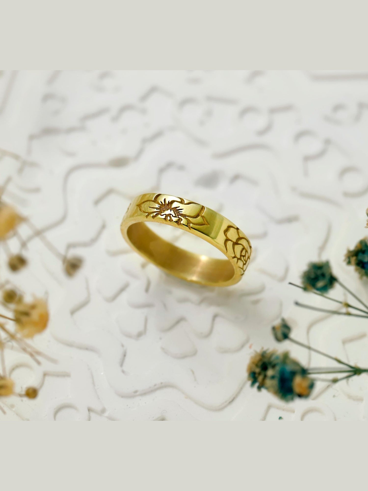 Custom Birth Flower Ring | Personalized Sterling Silver Jewelry - Courbe et Compagnie