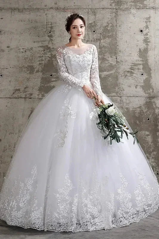 Custom Luxury Wedding Dress - Long Sleeve Ball Gown Plus Size | Femstylo - Courbe et Compagnie