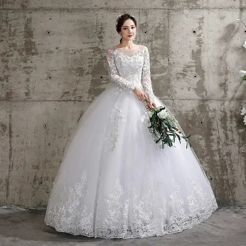 Custom Luxury Wedding Dress - Long Sleeve Ball Gown Plus Size | Femstylo - Courbe et Compagnie