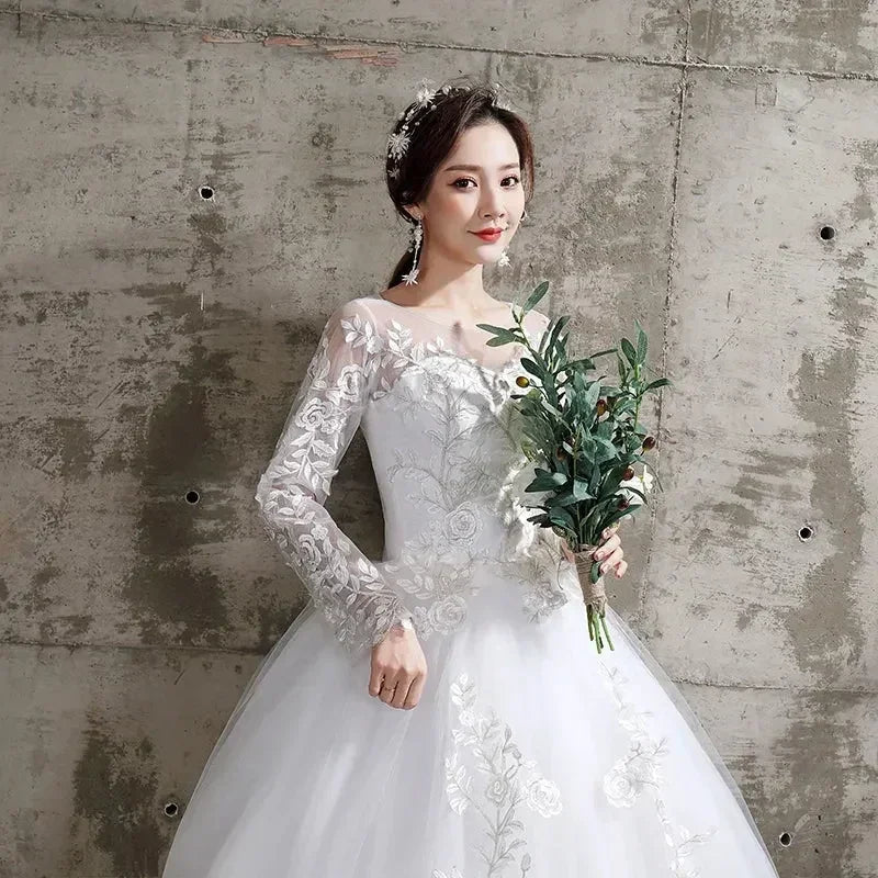 Custom Luxury Wedding Dress - Long Sleeve Ball Gown Plus Size | Femstylo - Courbe et Compagnie