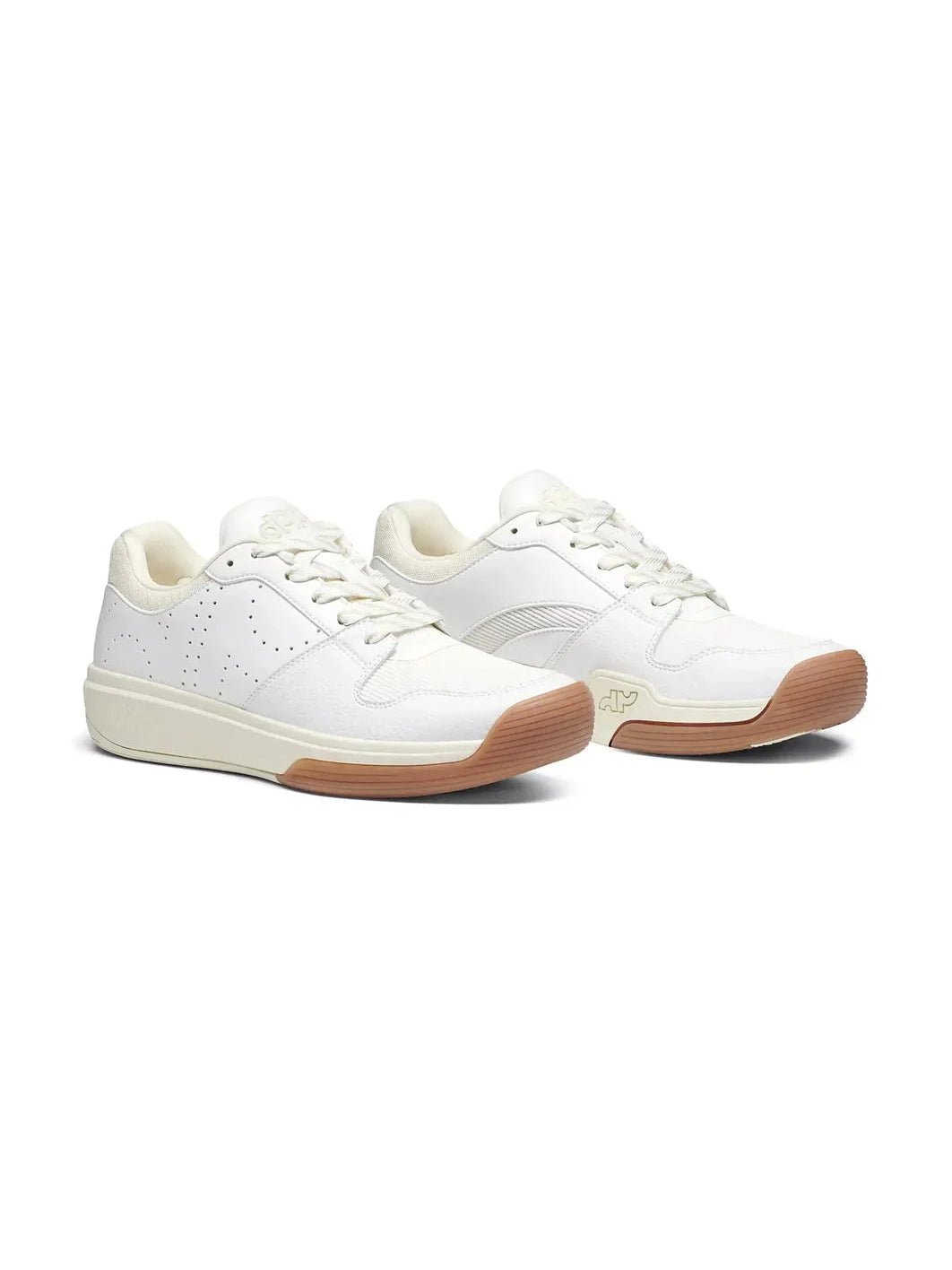 DAPS DESI Low – White/Cream – Women’s Pickleball Shoes - Courbe et Compagnie
