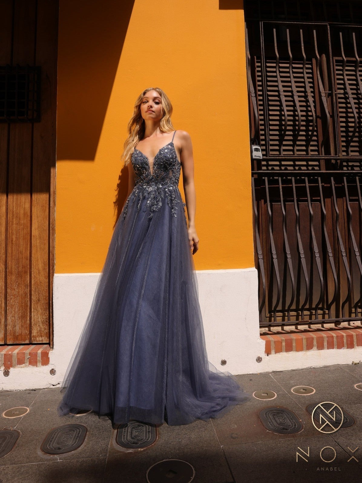 Elegant Embellished Formal Long Special Occasion Gown Detailed NXQ1391 - Courbe et Compagnie