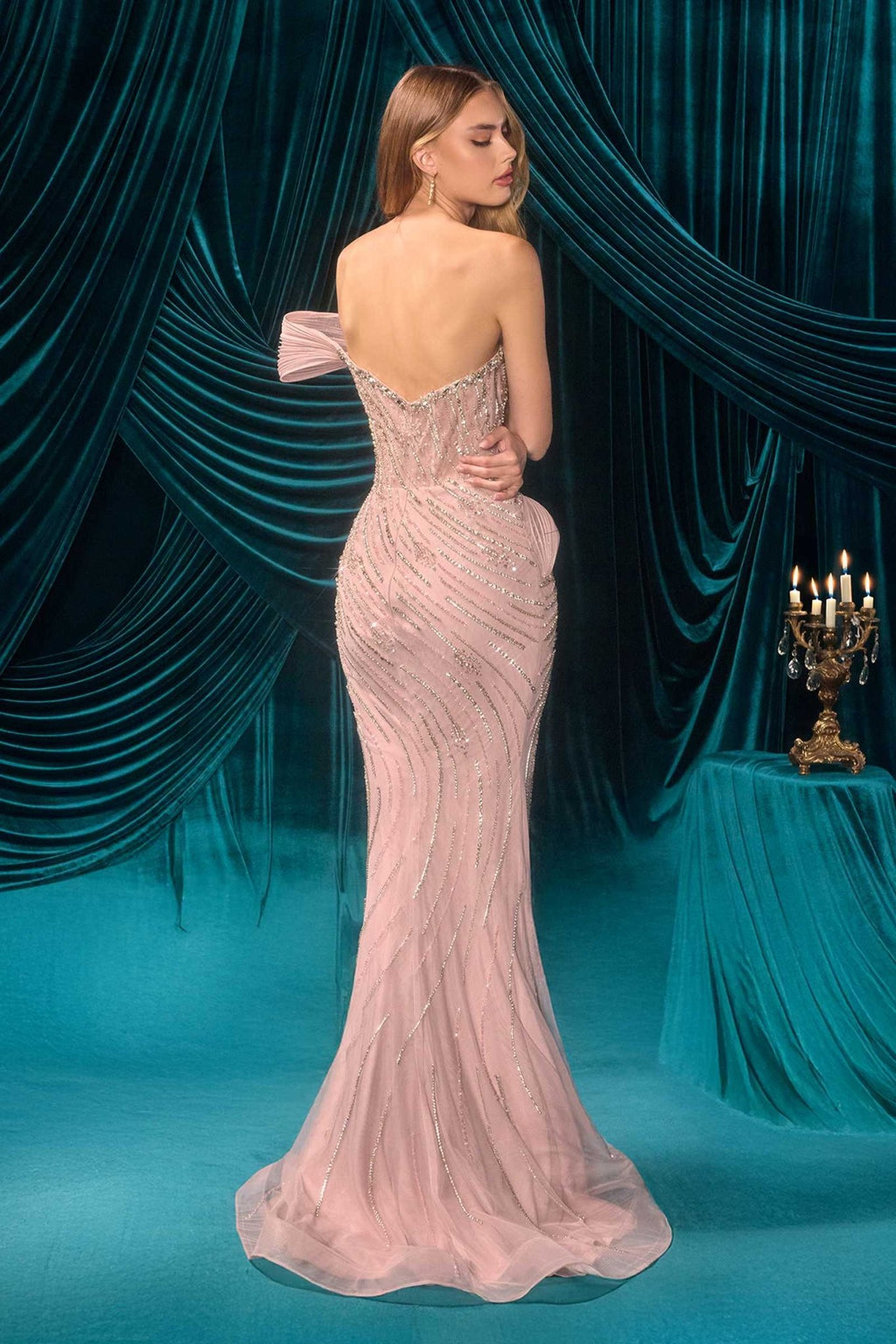 Ethereal and Opulent Fitted Evening Gown - Courbe et Compagnie