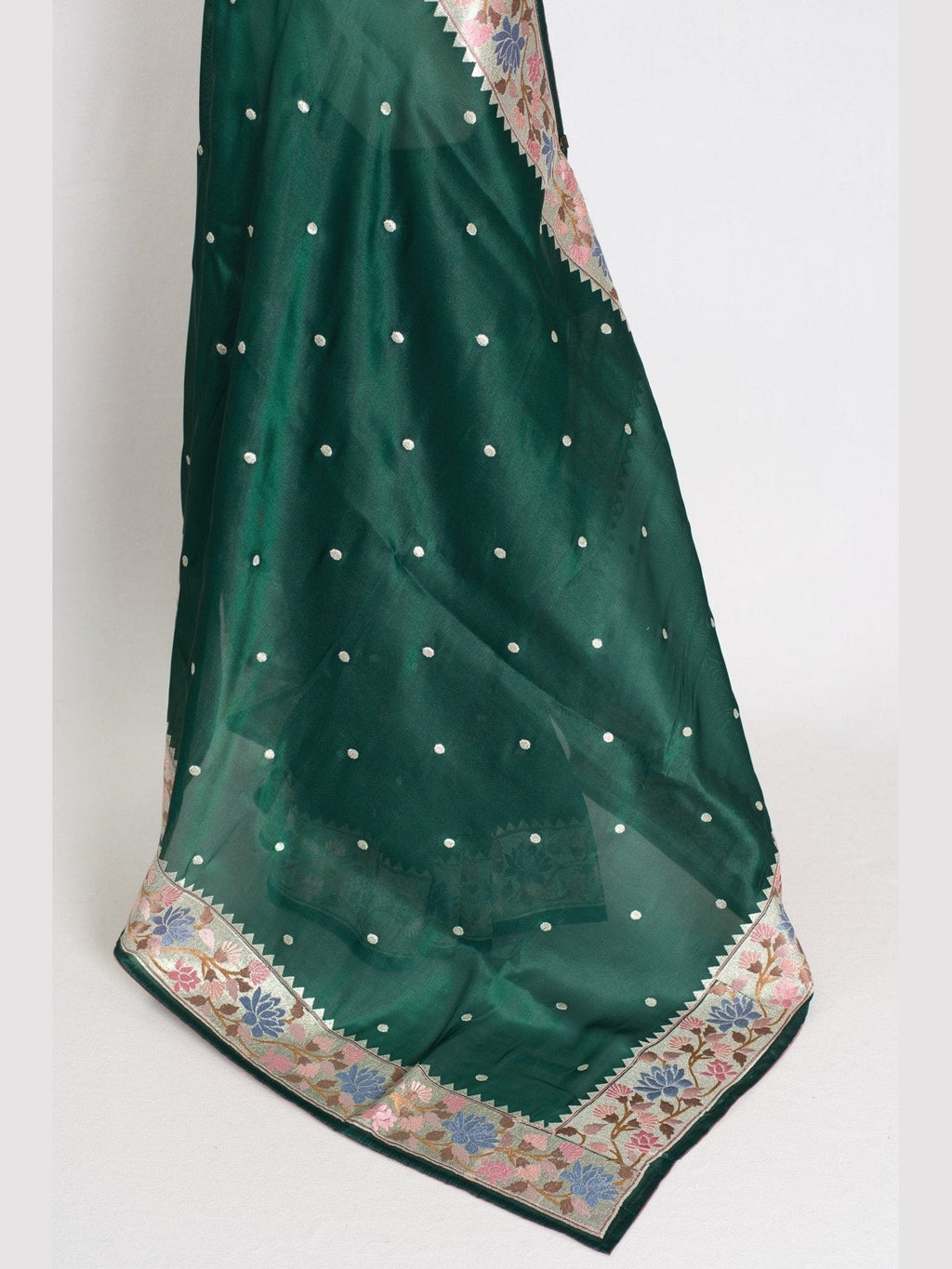 Farheen : Bottle Green Thread Embroidery Party Wear Organza Saree - Courbe et Compagnie