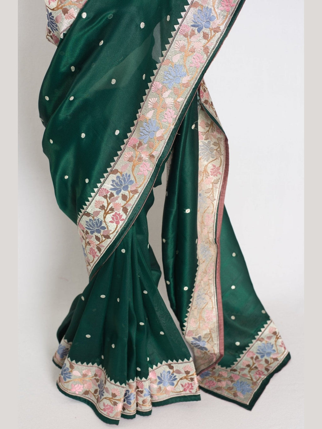 Farheen : Bottle Green Thread Embroidery Party Wear Organza Saree - Courbe et Compagnie
