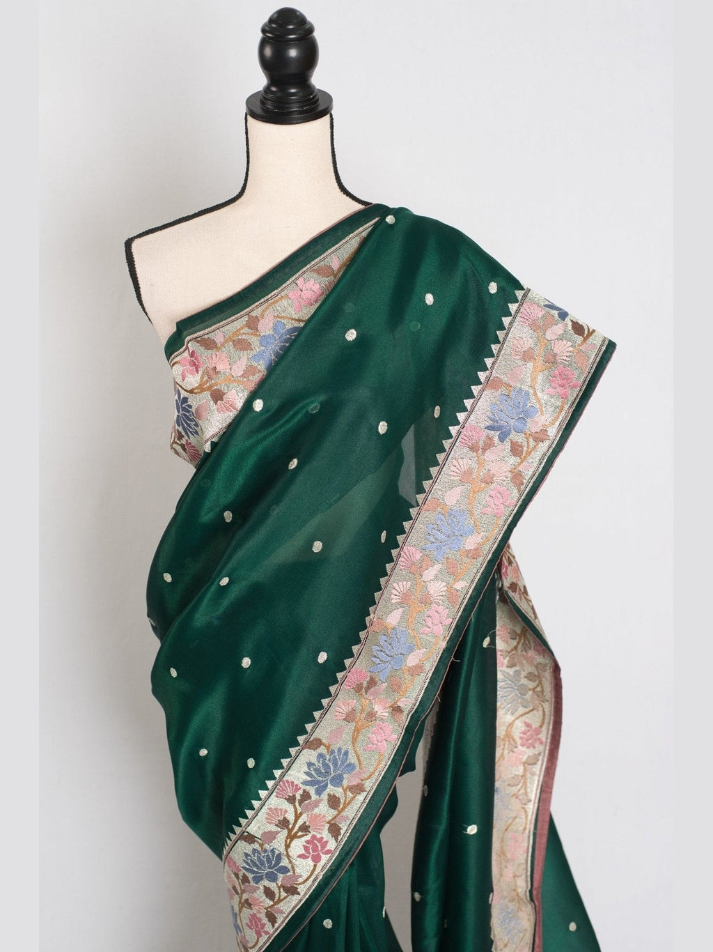 Farheen : Bottle Green Thread Embroidery Party Wear Organza Saree - Courbe et Compagnie