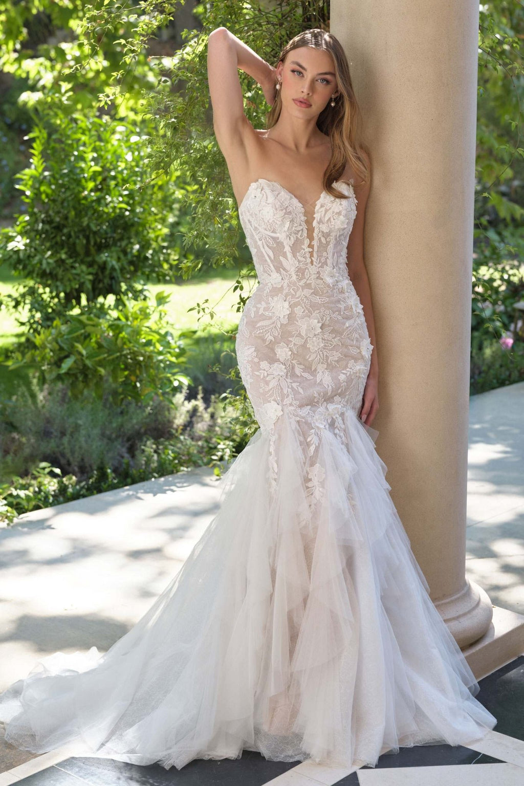 Fit & Flare Strapless Wedding Gown | 3D Floral Lace, Tiered Tulle & Veil - Courbe et Compagnie