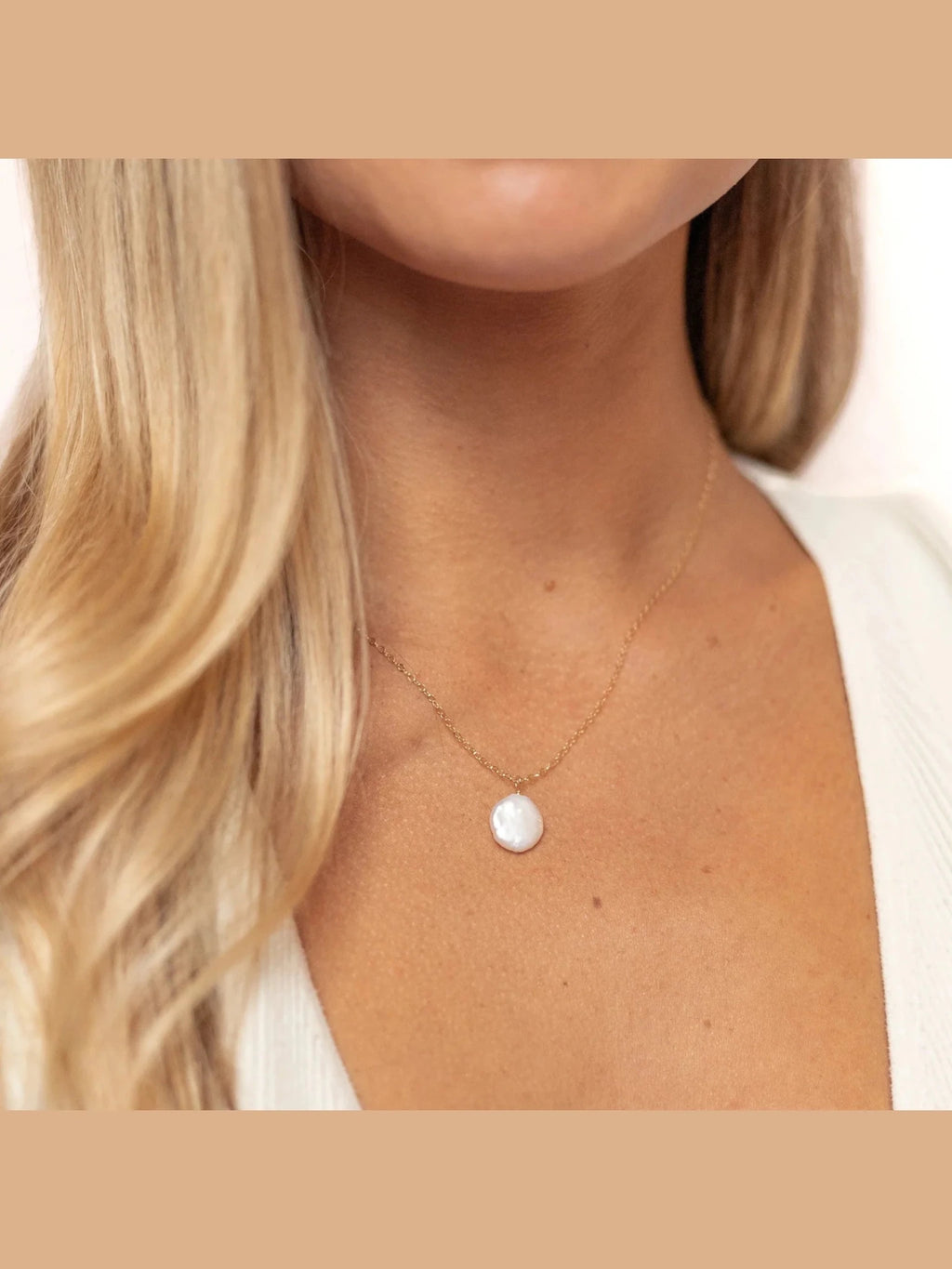 Freshwater Coin Pearl Necklace - Courbe et Compagnie
