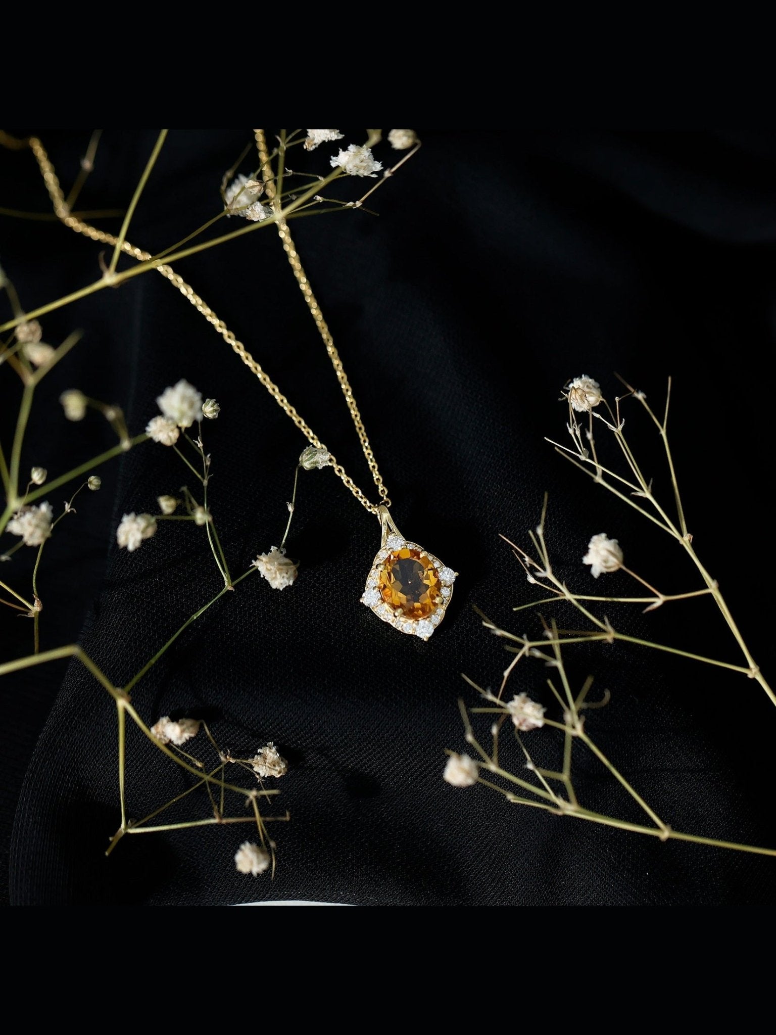 Genuine 2.5 Carat Citrine Diamond Vintage Necklace with Silver Chain - Courbe et Compagnie