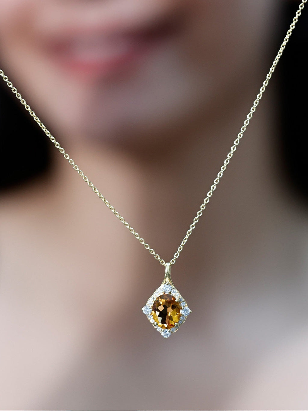 Genuine 2.5 Carat Citrine Diamond Vintage Necklace with Silver Chain - Courbe et Compagnie