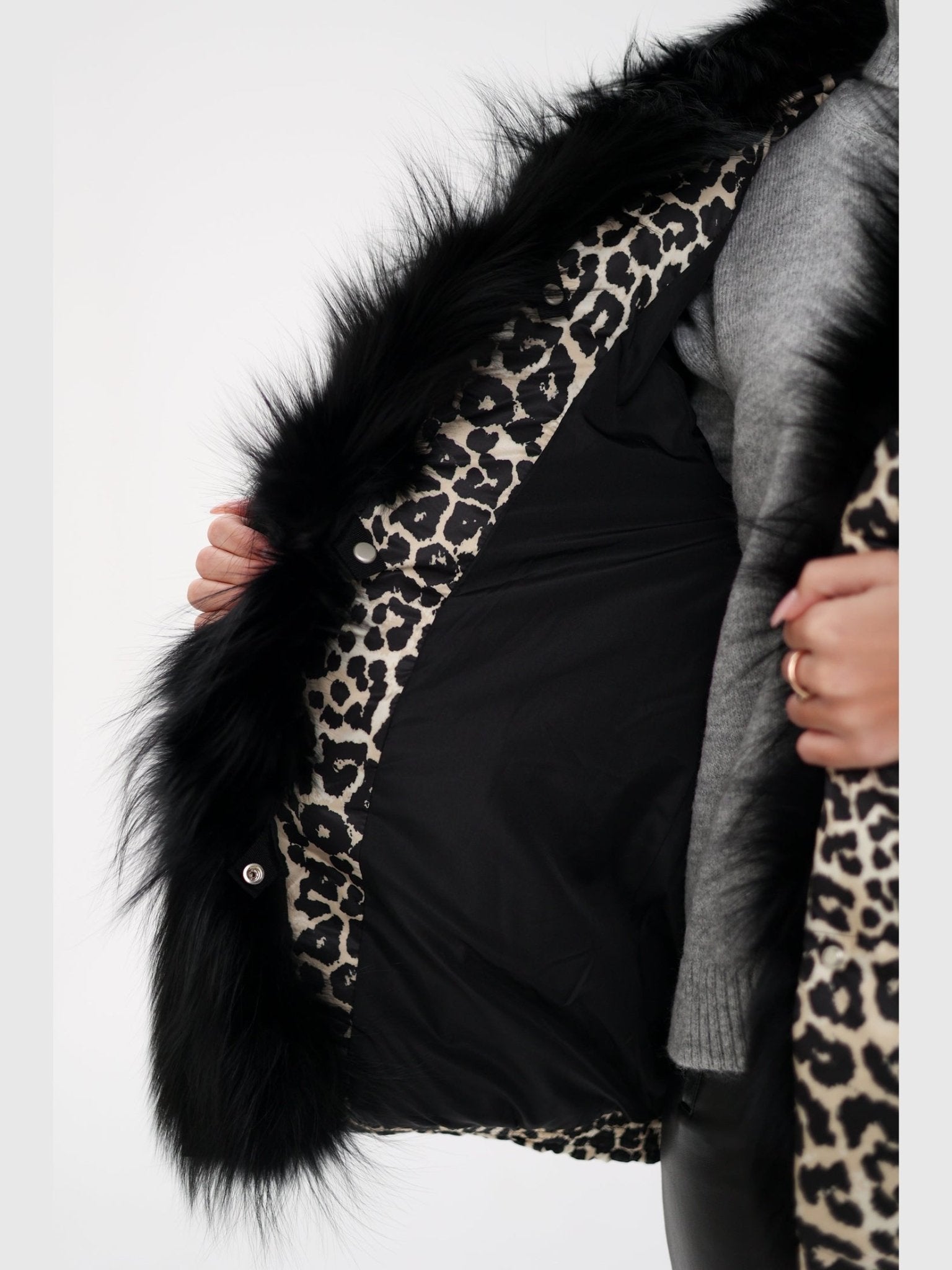 Genuine Fox Leopard Luxe Down Parka - Courbe et Compagnie