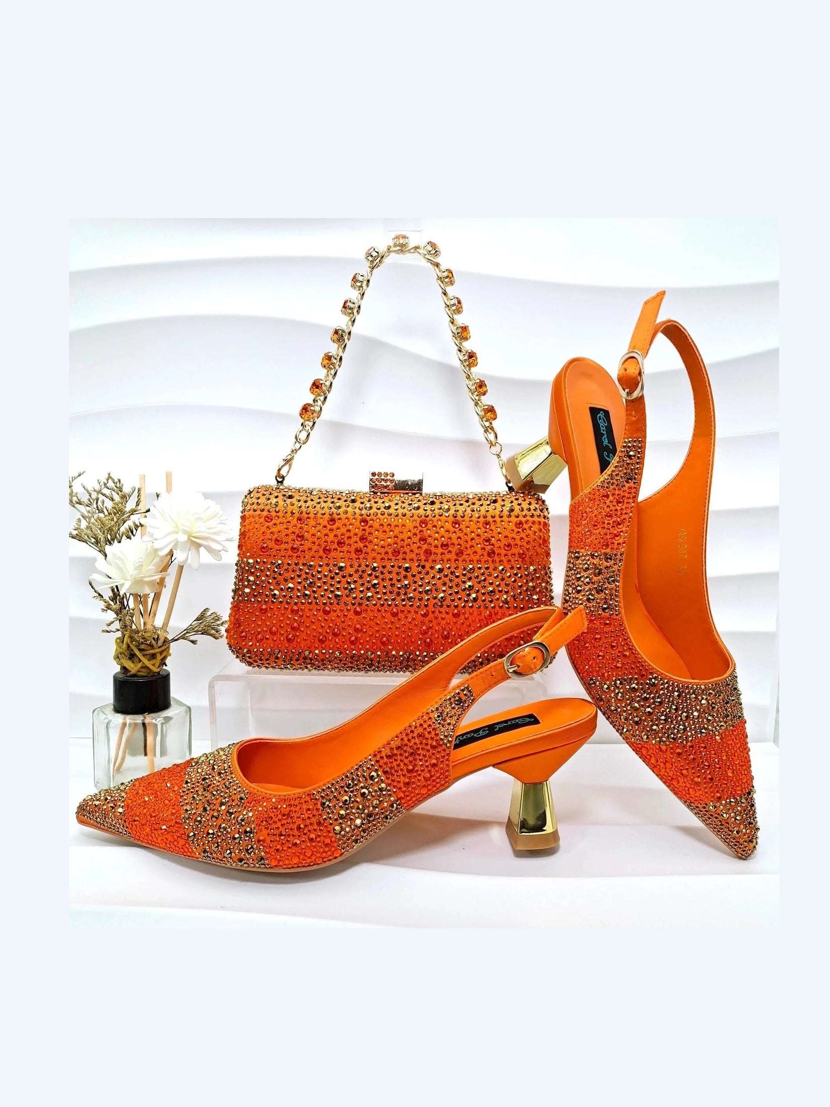 Gold Kitten Heel Shoe & Bag Set - Courbe et Compagnie