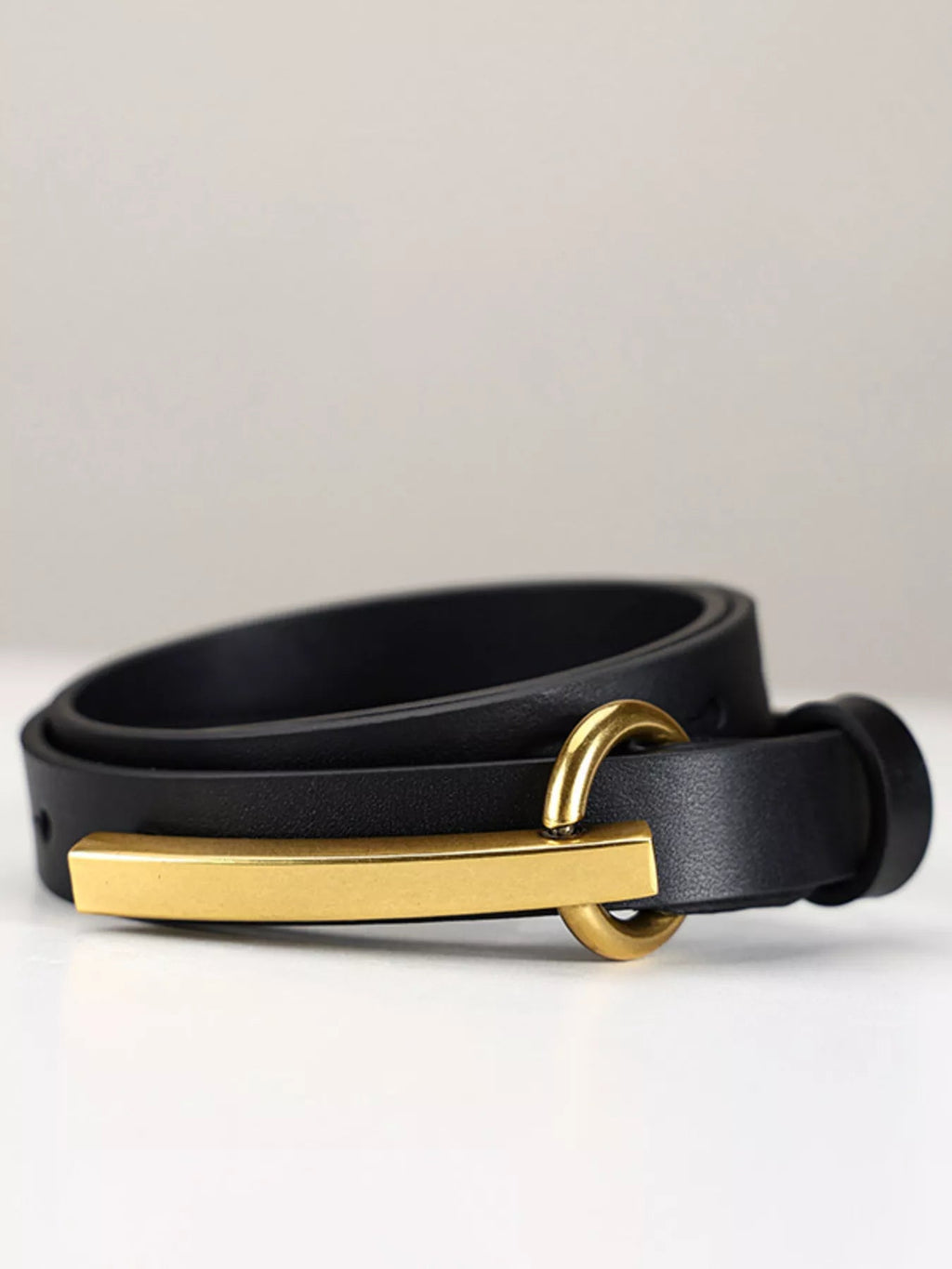 Golden Buckle Premium Cowhide Leather Belt - Courbe et Compagnie