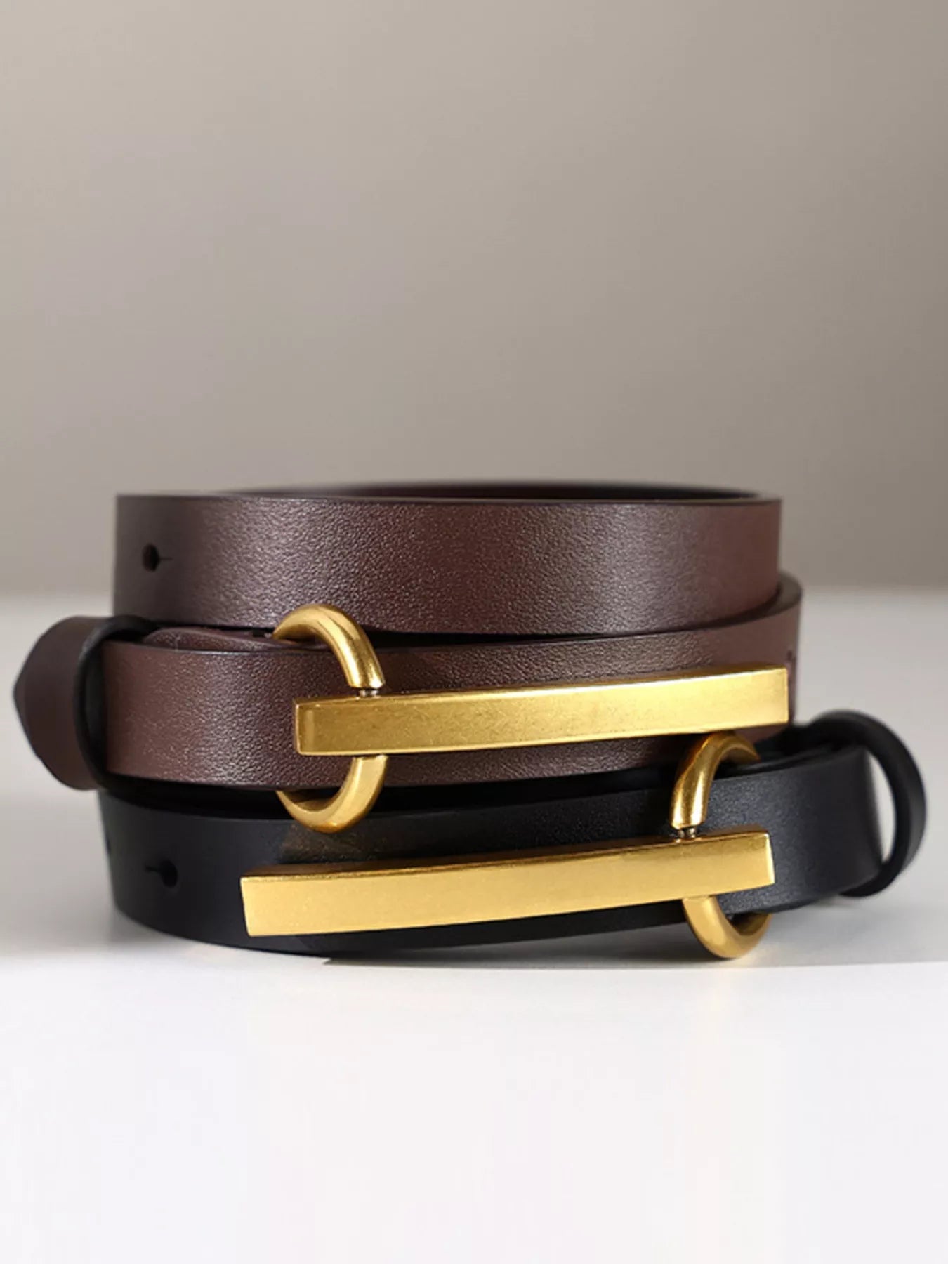 Golden Buckle Premium Cowhide Leather Belt - Courbe et Compagnie