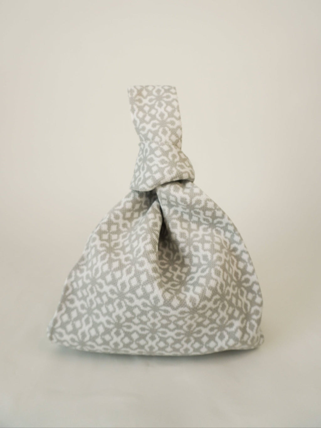 Grey Solitaire Handbag - Courbe et Compagnie