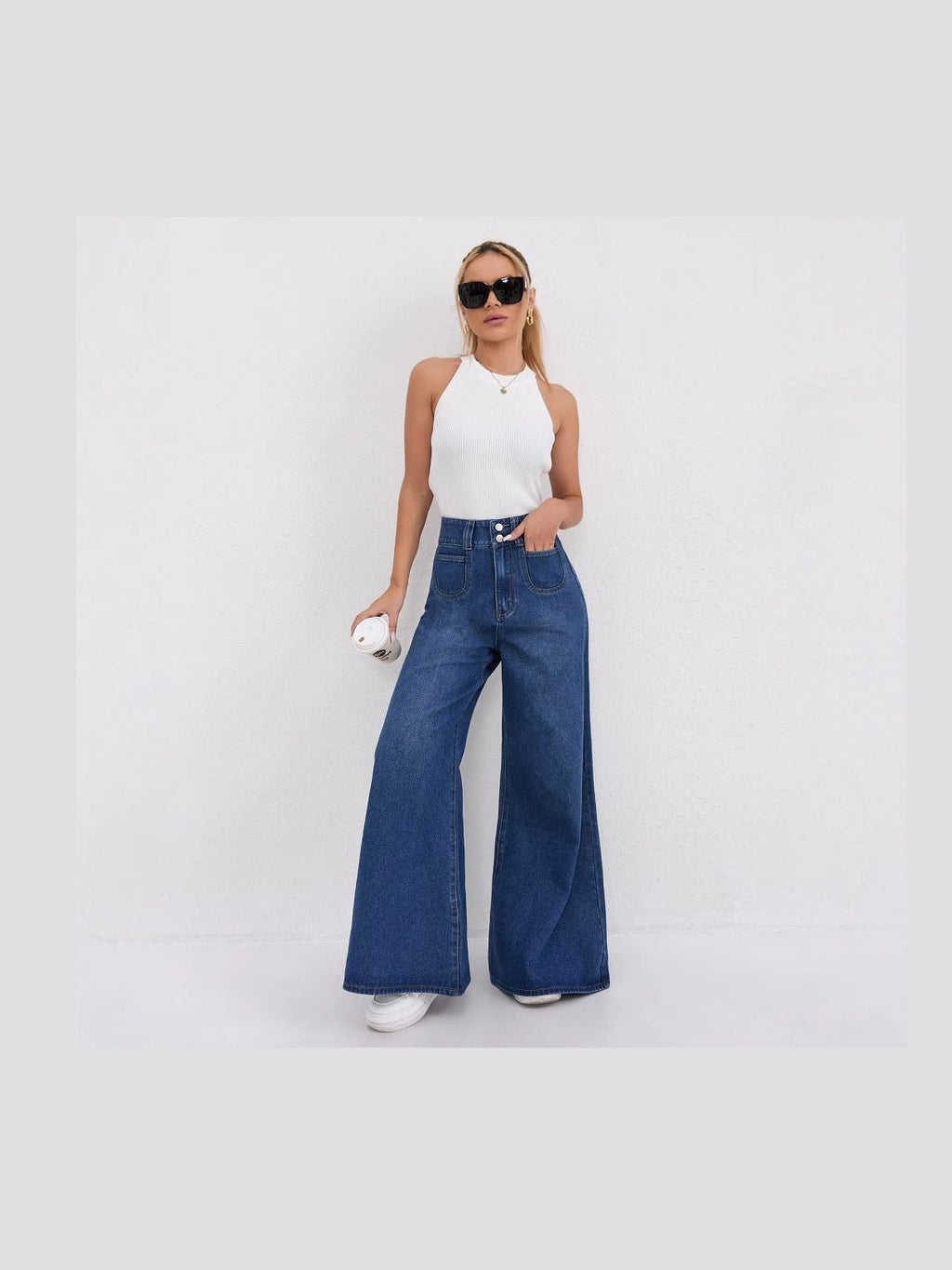 High-Waisted Flared Denim Pants - Courbe et Compagnie
