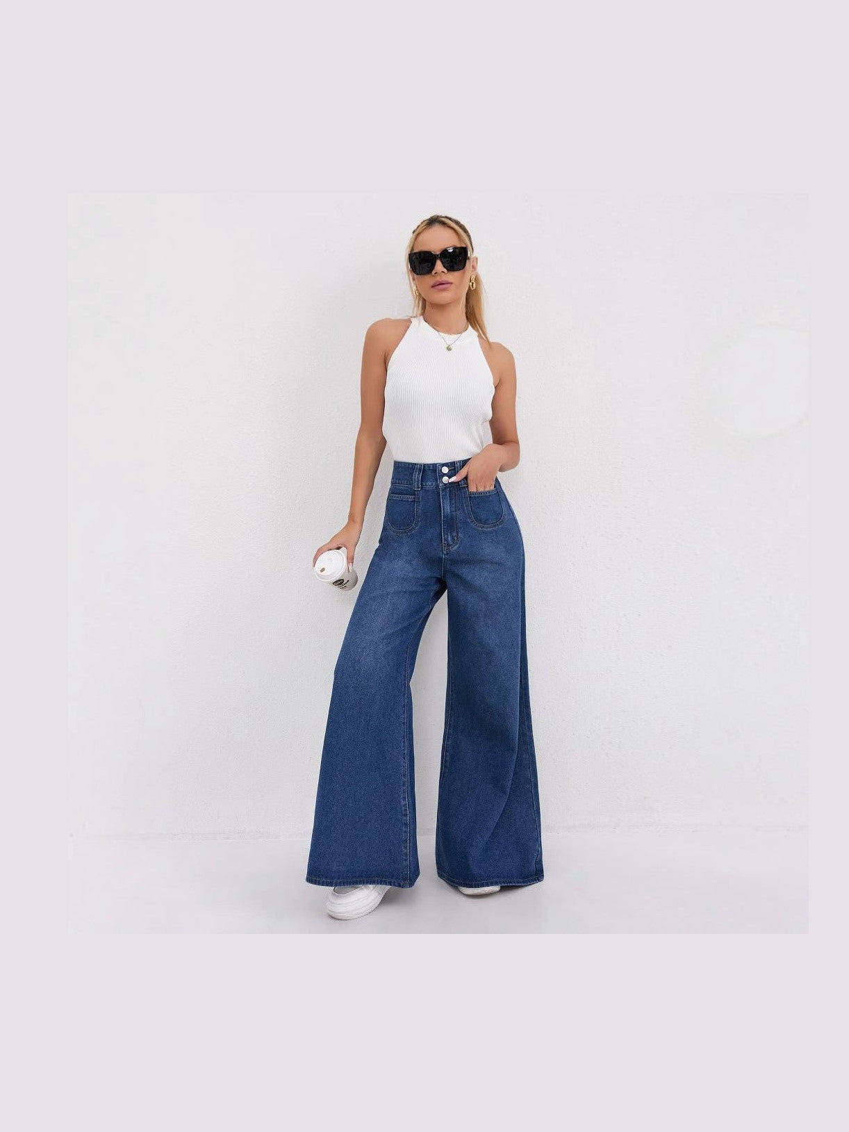 High-Waisted Flared Denim Pants - Courbe et Compagnie